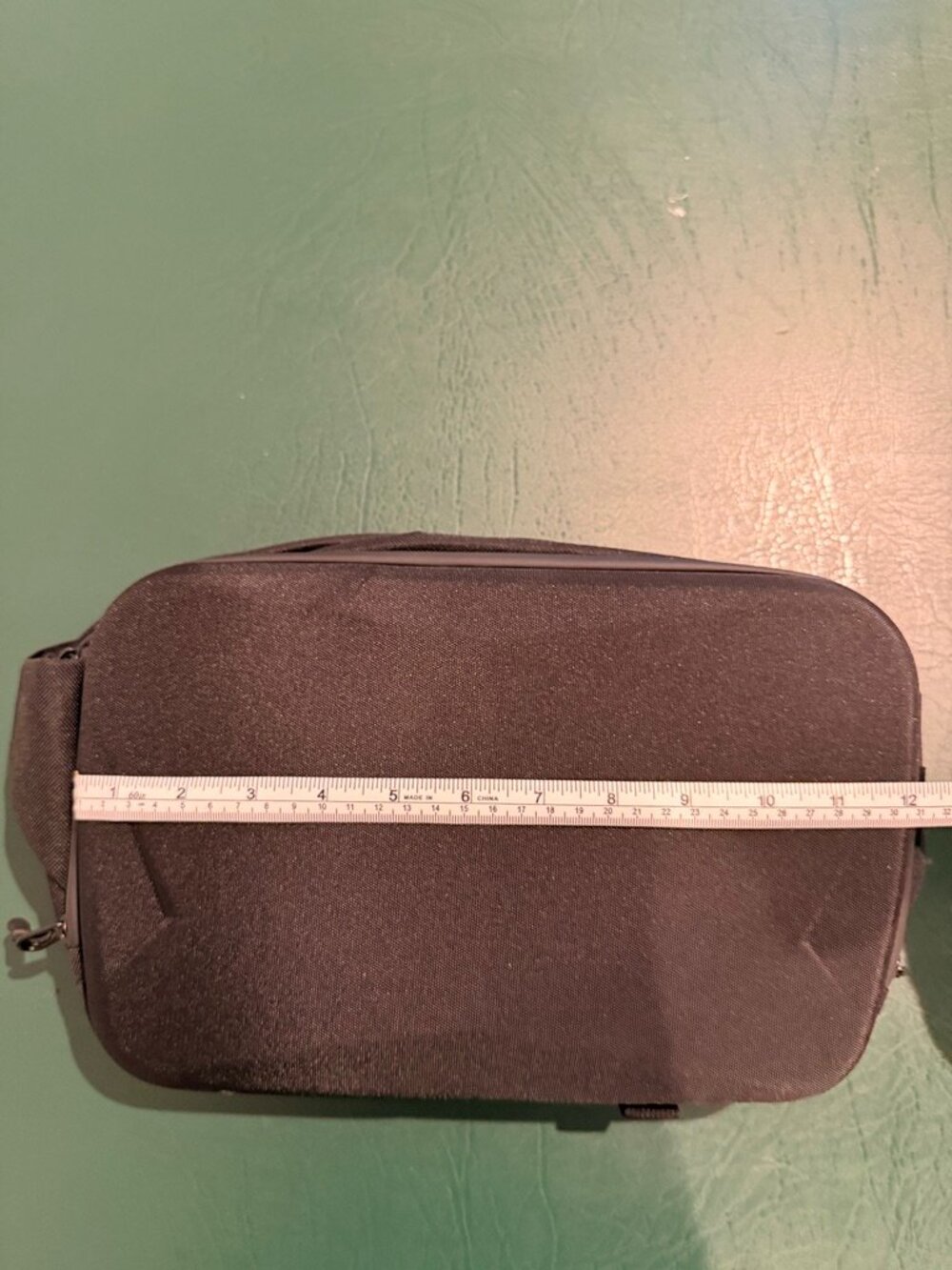 NWOT Comecase Hard Shell Camera Sling Bag DSLR Mirrorless Water Resistant Black - Picture 4 of 13